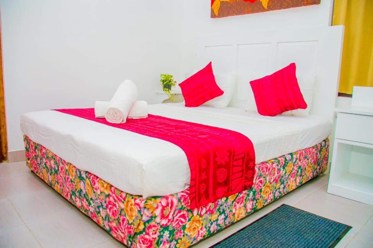 Niwahana Transit City Hotel คาตุนายากา ภายนอก รูปภาพ