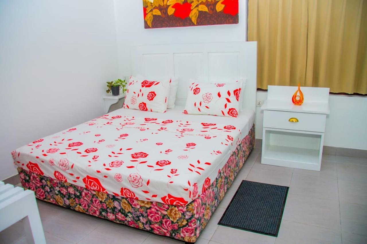 Niwahana Transit City Hotel คาตุนายากา ภายนอก รูปภาพ