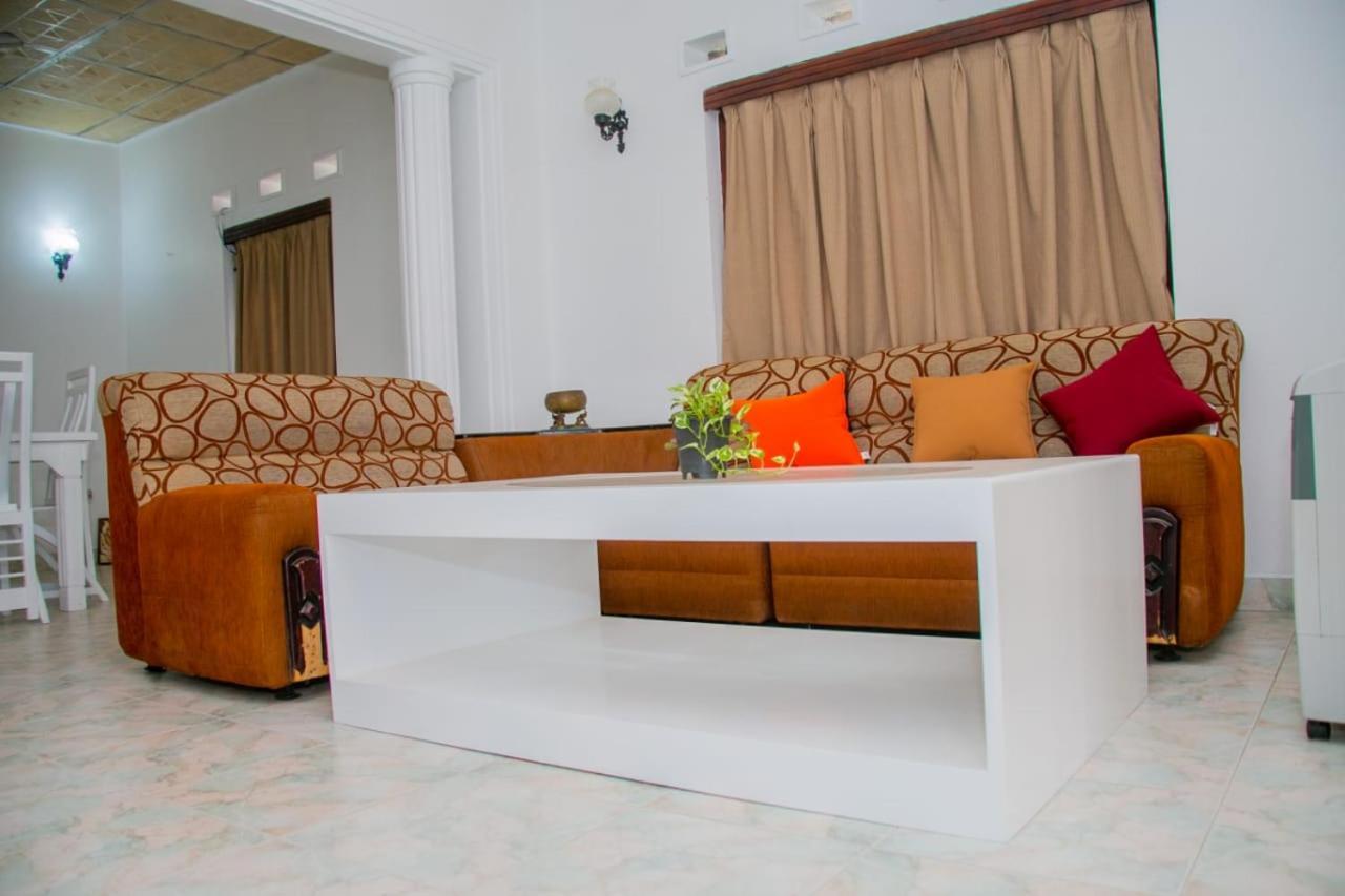 Niwahana Transit City Hotel คาตุนายากา ภายนอก รูปภาพ
