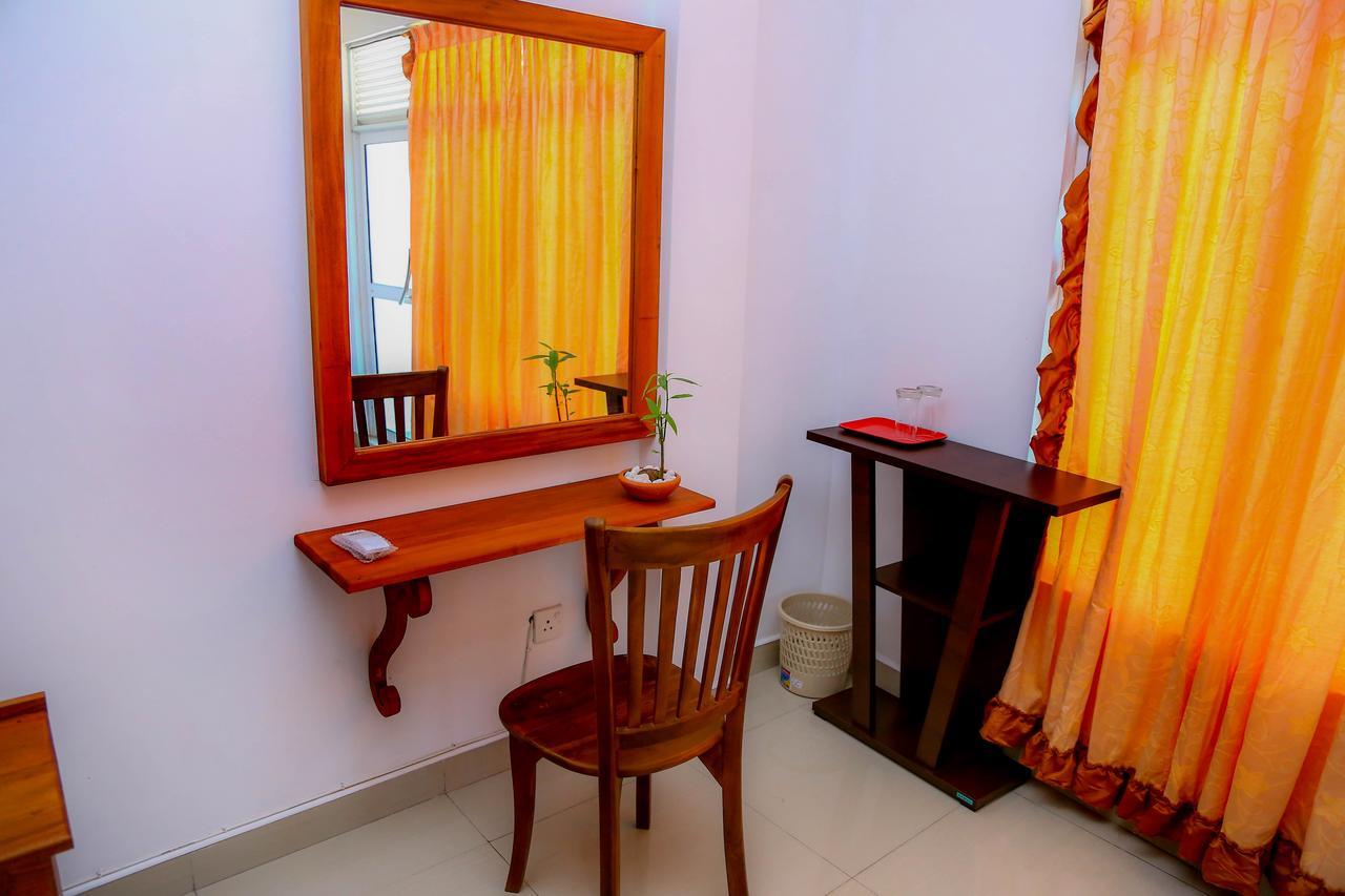 Niwahana Transit City Hotel คาตุนายากา ภายนอก รูปภาพ